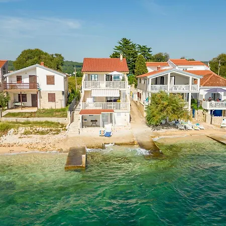 Stunning In With House Sea View Apartmán